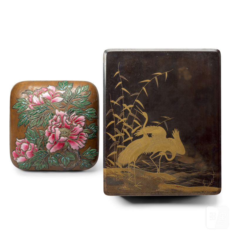 明治時代 漆金盒及銅花卉盒 | A LARGE GOLD AND BLACK LACQUER BOX AND COVER AND AN ENAMELLED COPPER BOX AND COVER - 图6